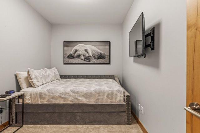 Apartment Spring Creek By Canadian Rockies Vacation Canmore